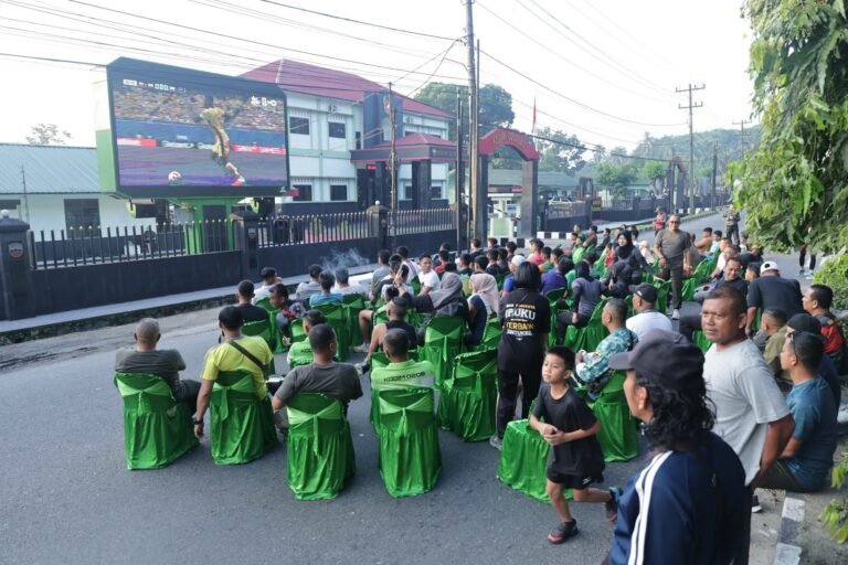 Warga Kisaran Antusias Nobar Piala Dunia 2026 Bersama Dandim 0208/Asahan di Ajang Car Free Day Piala Dunia