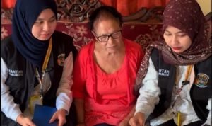 ANDALAN Permudah Akses, Kantor Pertanahan Kabupaten Labuhanbatu Serahkan Sertipikat ke Rumah Warga IMG 20260219 WA0008