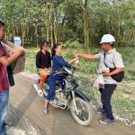 Ramadan Penuh Berkah, PT Socfindo Kebun Aek Pamienke Bagikan Takjil untuk Pengendara