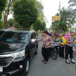 Polres Langkat Berbagi 200 Takjil untuk Masyarakat