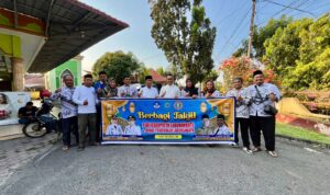 Dinas Pendidikan Bersama PGRI Labuhanbatu Berbagi 1.000 Takjil kepada Masyarakat
