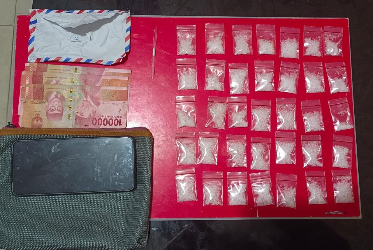 Polres Labuhanbatu Ringkus Pengedar Narkoba di Desa Gunung Selamat, 49 Gram Sabu Diamankan 1 Polres Labuhanbatu