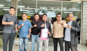 Tuding Ada Aroma Penghasutan, Aliansi Advokat Sumut Seret Saiful Mujani ke Ranah Hukum IMG 20260409 WA0010