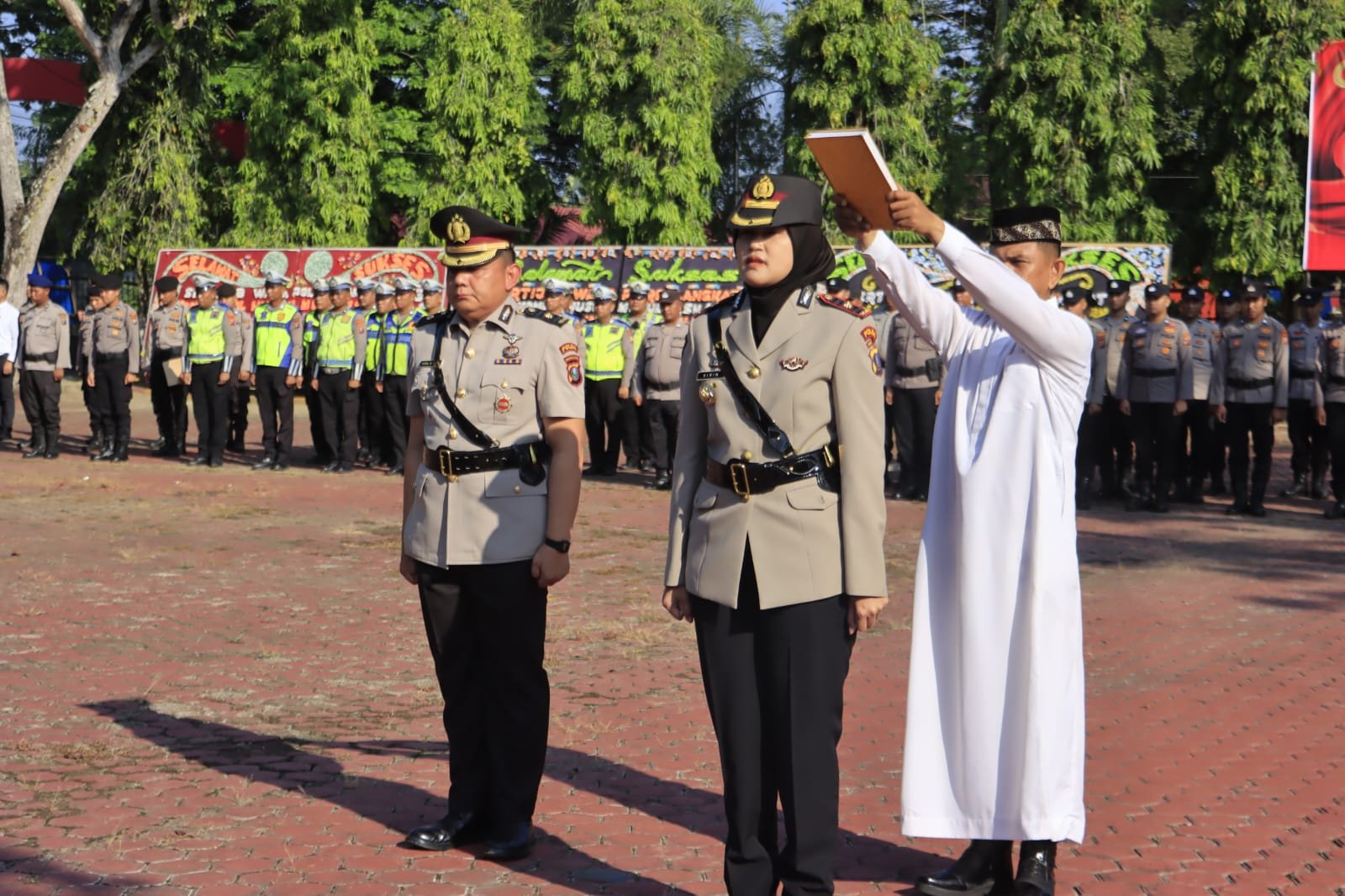 Sertijab Wakapolres Langkat, Kapolres Tekankan Soliditas dan Dedikasi, Kompol Vivin Ayuningtias Resmi Menjabat 1 Kapolres