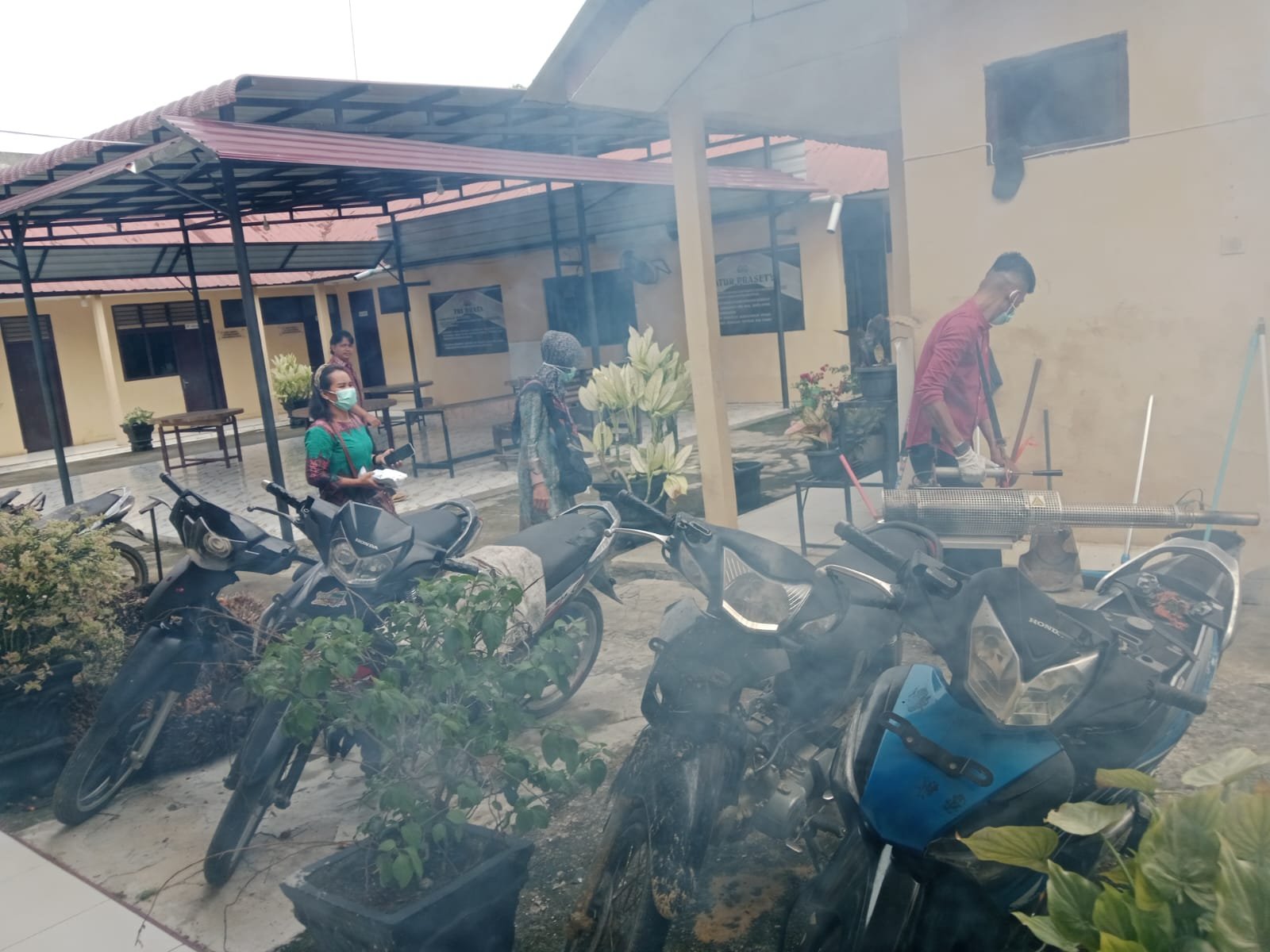 Gerak Cepat Polsek Kotapinang Fogging Mako dan Permukiman, Cegah Ancaman DBD 1 Polsek Kotapinang