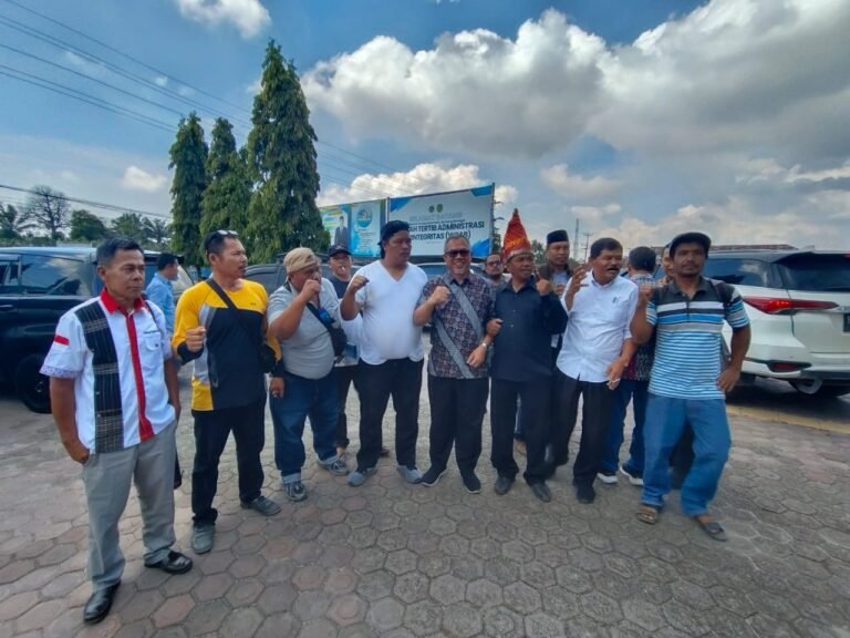 Puluhan Warga Desa Pamah Datangi BPN Sergai, Pertanyakan Kejelasan HGU PT Cinta Raja, Komisi A DPRD Sumut Siap Fasilitasi RDP BPN