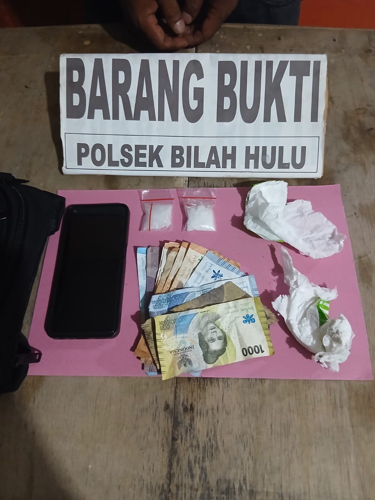 Polsek Bilah Hulu Tangkap Penjual Sabu di Mualmas, Seorang Pria Diamankan Dengan BB 10,57 Gram 1 Polsek Bilah Hulu