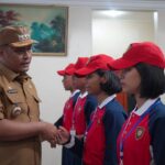 Bupati Toba Kukuhkan 20 Calon Paskibra Kabupaten Toba