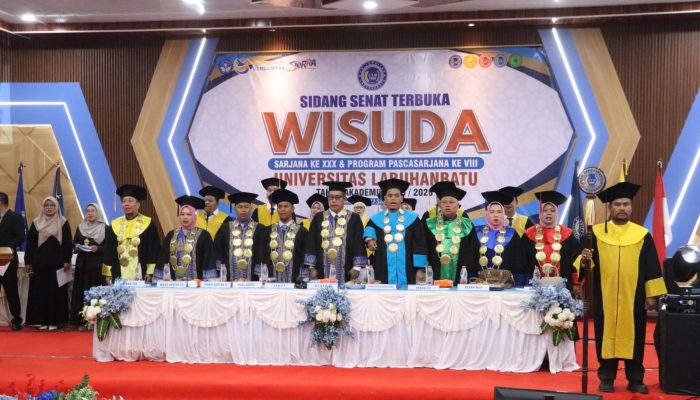 446 Lulusan ULB Resmi Diwisuda, Rektor Ingatkan Tantangan Dunia Kerja