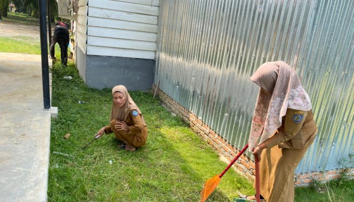 Wujudkan Lingkungan Aman, Sehat, Resik dan Indah, Desa N-3 Aek Nabara Gelar Selasa Bersih