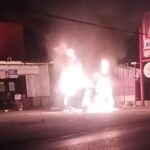 Baru Parkir Usai Isi BBM, Mobil Kijang Innova Terbakar Hebat di Alfamidi Blok Songo