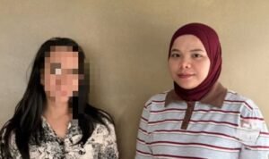 Wanita yang Viral Menggunakan Vape Diduga Berisi Etomidate Diperiksa Polisi Vape