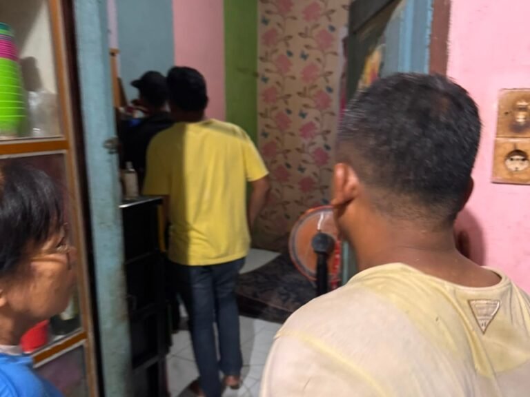Polsek Bilah Hilir Gerebek Rumah yang Diduga Jadi Tempat Transaksi dan Konsumsi Sabu Polsek Bilah Hilir