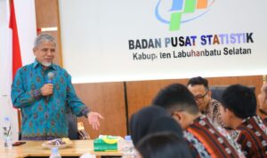 Sensus Ekonomi 2026 Lagi Berjalan di Labusel, Senator M Nuh Imbau Warga: Jangan Takut Didata Petugas BPS!